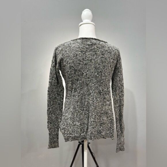 SALE! Gray Pink Rose Knit Sweater Size M EUC - Picture 2 of 5